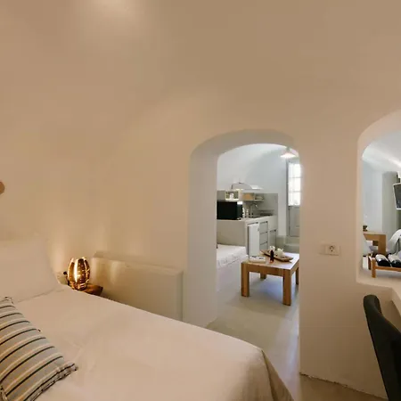 Kasteli Santorini Artemis * Pyrgos Kallistis